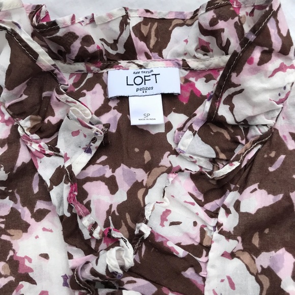 Ann Taylor Loft flower sleeveless blouse size SP - Picture 4 of 5